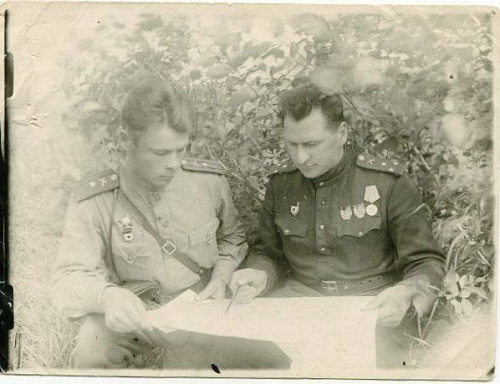 Иванов П. (На Снимке Слева)