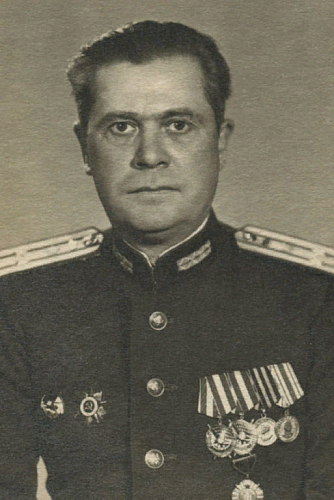 Леонид Федорович Олейник